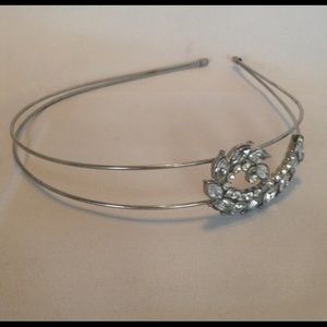 Headband and comb bundle